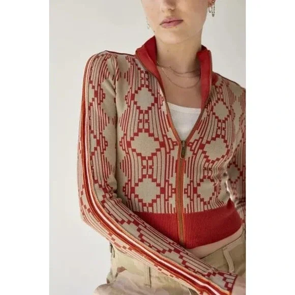 BDG Chandler Geometric Zip-up Sweater Knit Red Mock Neck Cropped Seen on TV Cozy - Picture 4 of 13